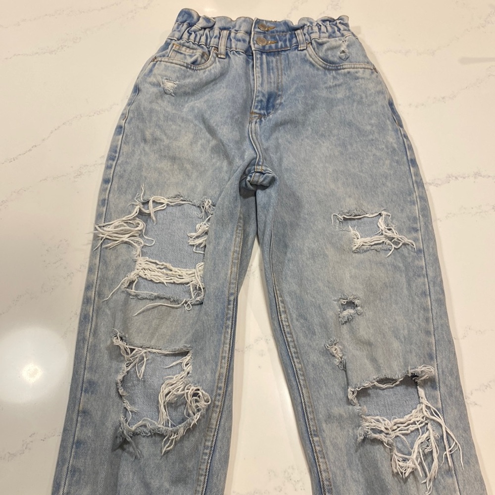 ❗2/$20❗High Rise Mom Jeans Distressed Bluenote size small